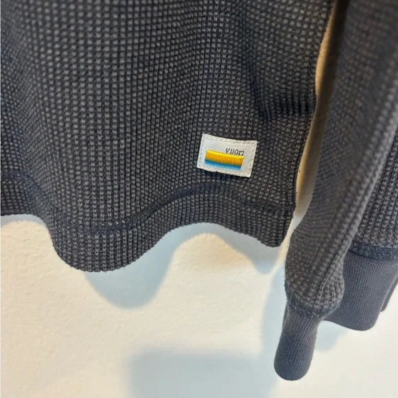 Vuori Men's Long Sleeve Shirt in Dark Blue - Picture 3 of 6